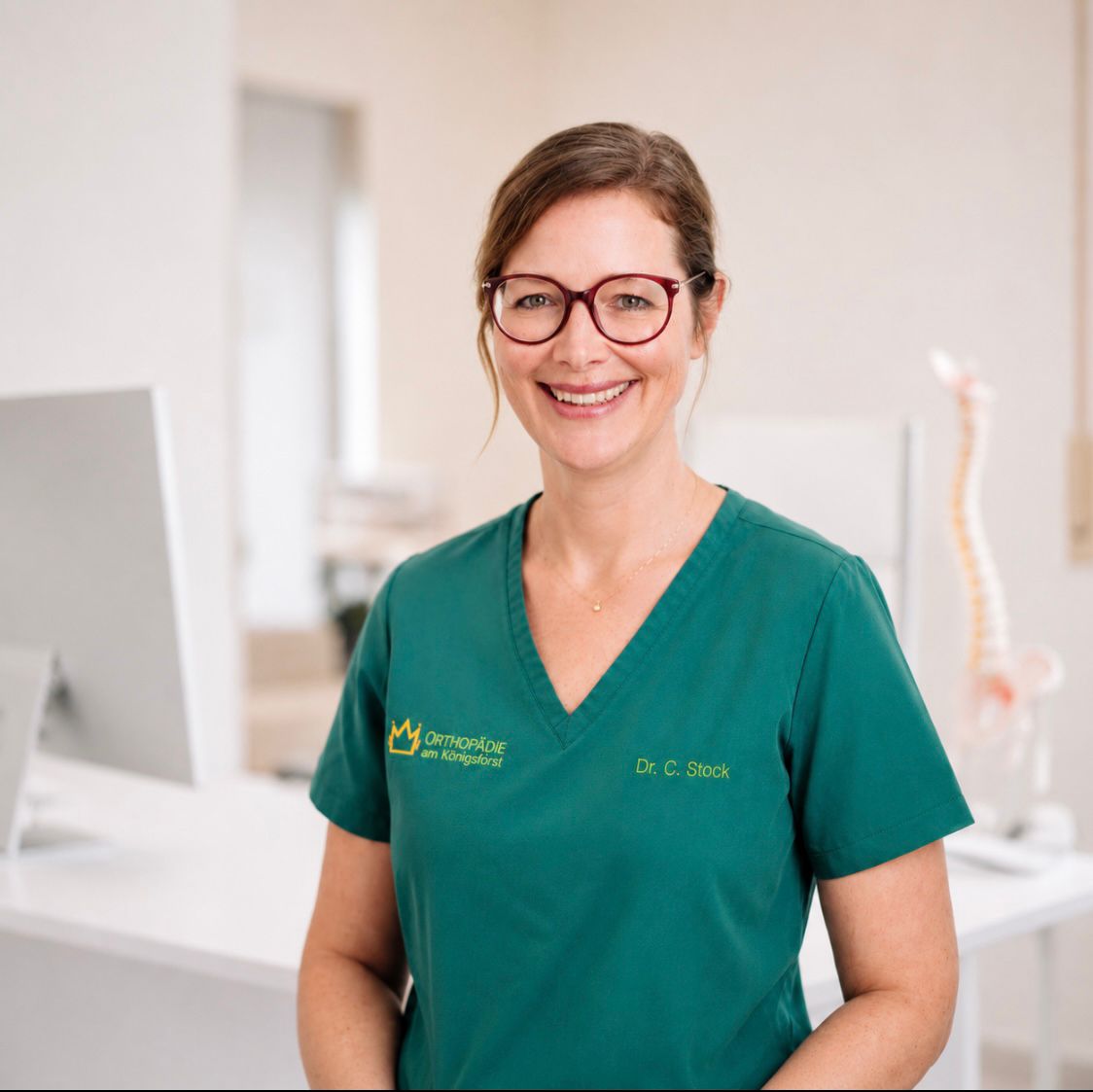 Dr. med. Claudia Stock — Fachärztin für Orthopädie und Unfallchirurgie, Köln Rath-Heumar