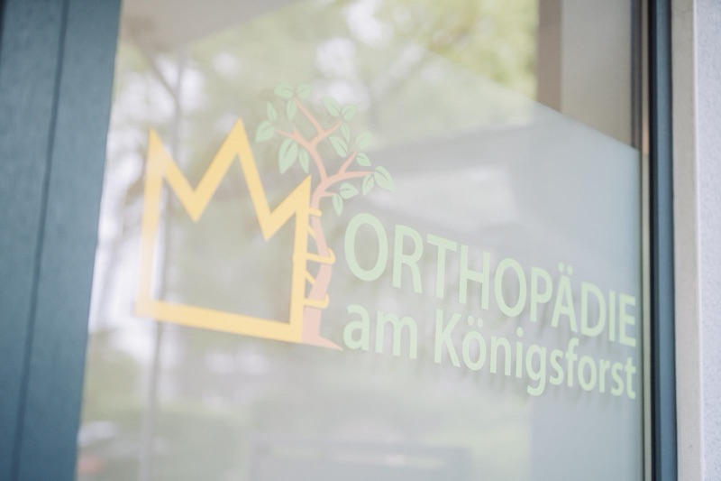 Außenansicht der Orthopädie am Königsforst in Köln Rath-Heumar