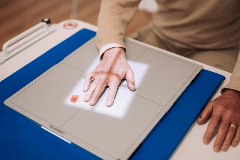 Digitales Röntgen der Hand in der Orthopädie am Königsforst